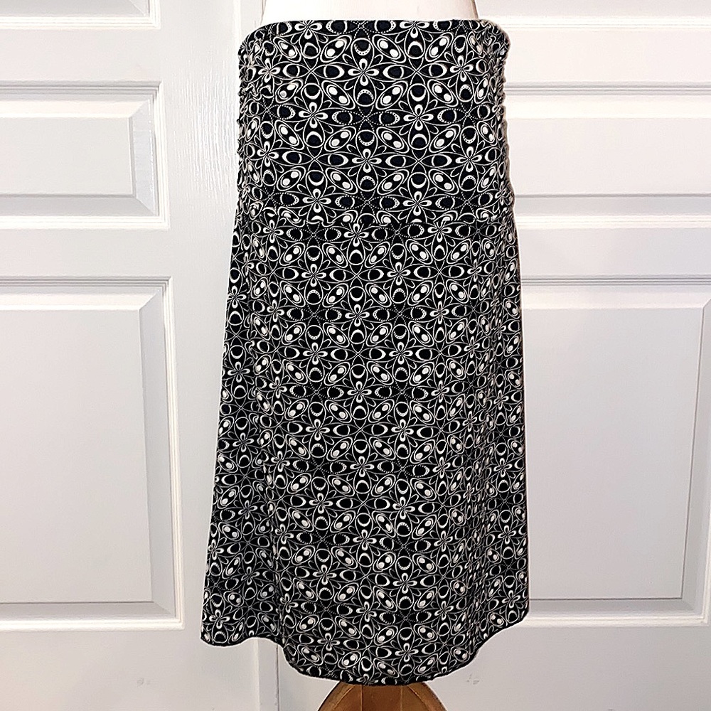 Love Me Kiss Me Silky Skirt